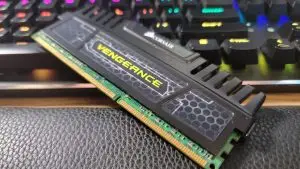 Memoria DDR3 Corsair Vengeance CMZ16GX3M2A1600C10 fotografiada en 2026