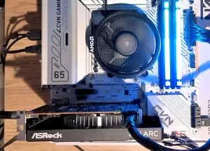 Gráfico de rendimiento comparando Intel Arc B390